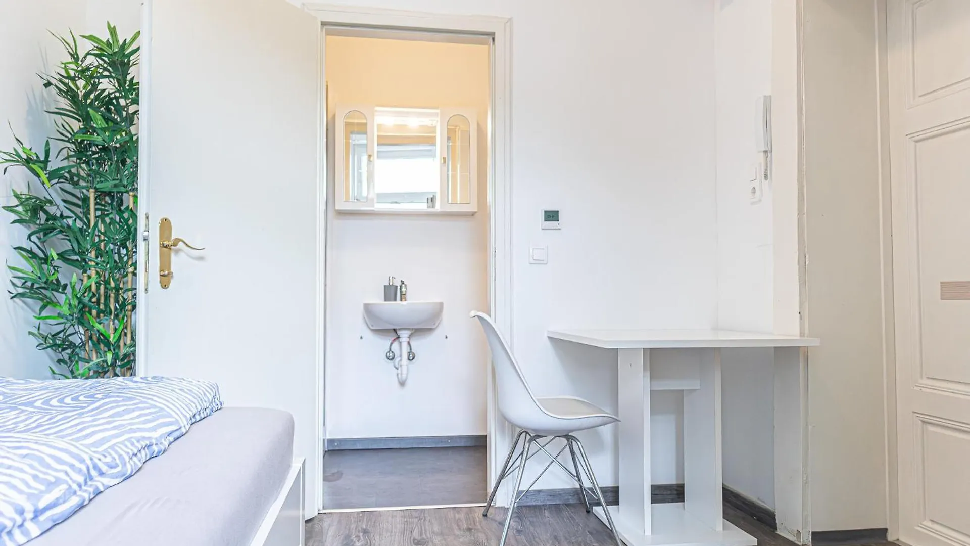 Brilliant 1Br Apt Comfortable Design/Near Schoenbrunn Vienna 0*,  Austria